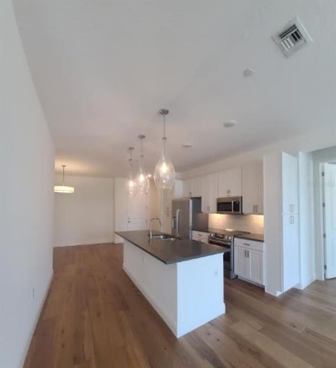 For Rent: $3,750 (2 beds, 2 baths, 1355 Square Feet)