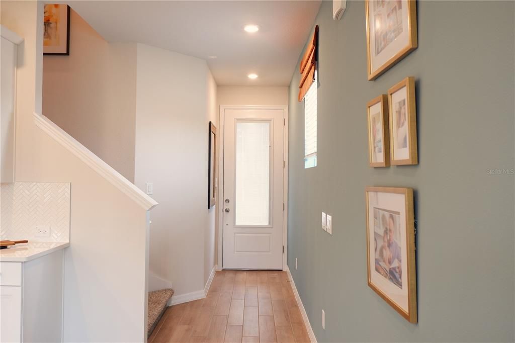 For Rent: $2,650 (3 beds, 2 baths, 1807 Square Feet)