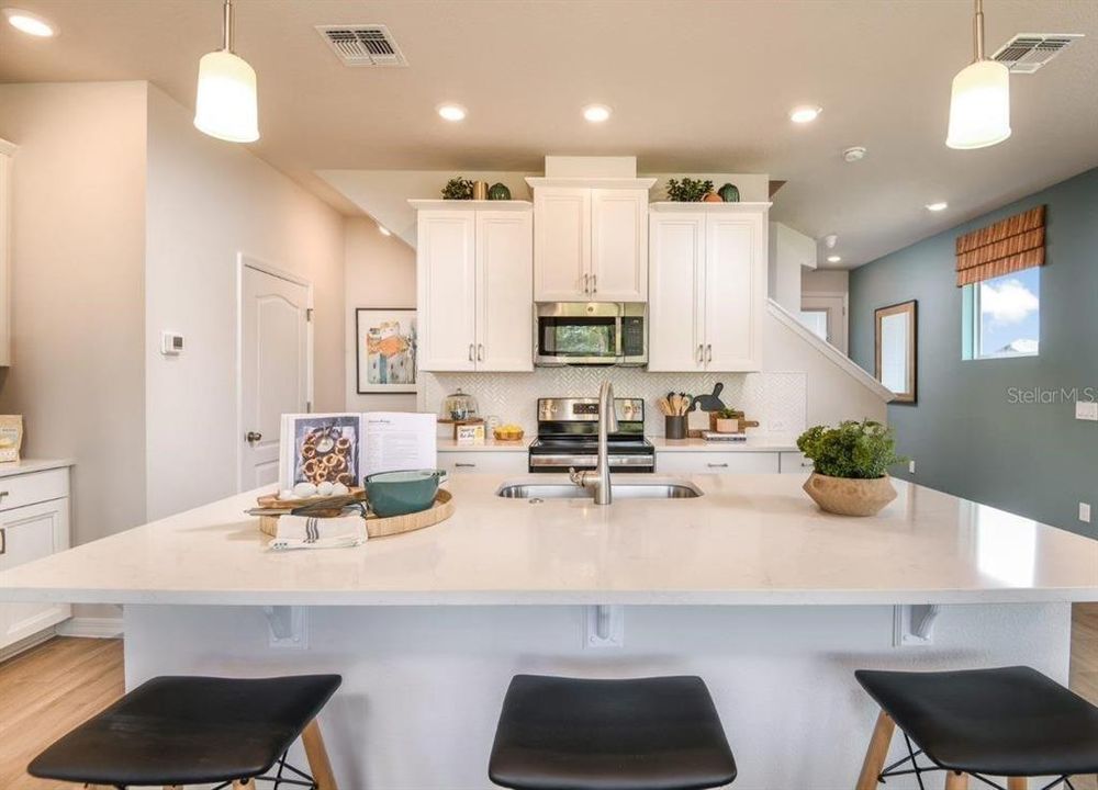 For Rent: $2,650 (3 beds, 2 baths, 1807 Square Feet)