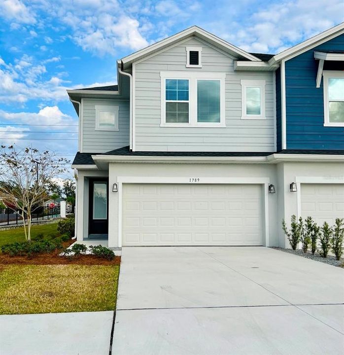 For Rent: $2,650 (3 beds, 2 baths, 1807 Square Feet)