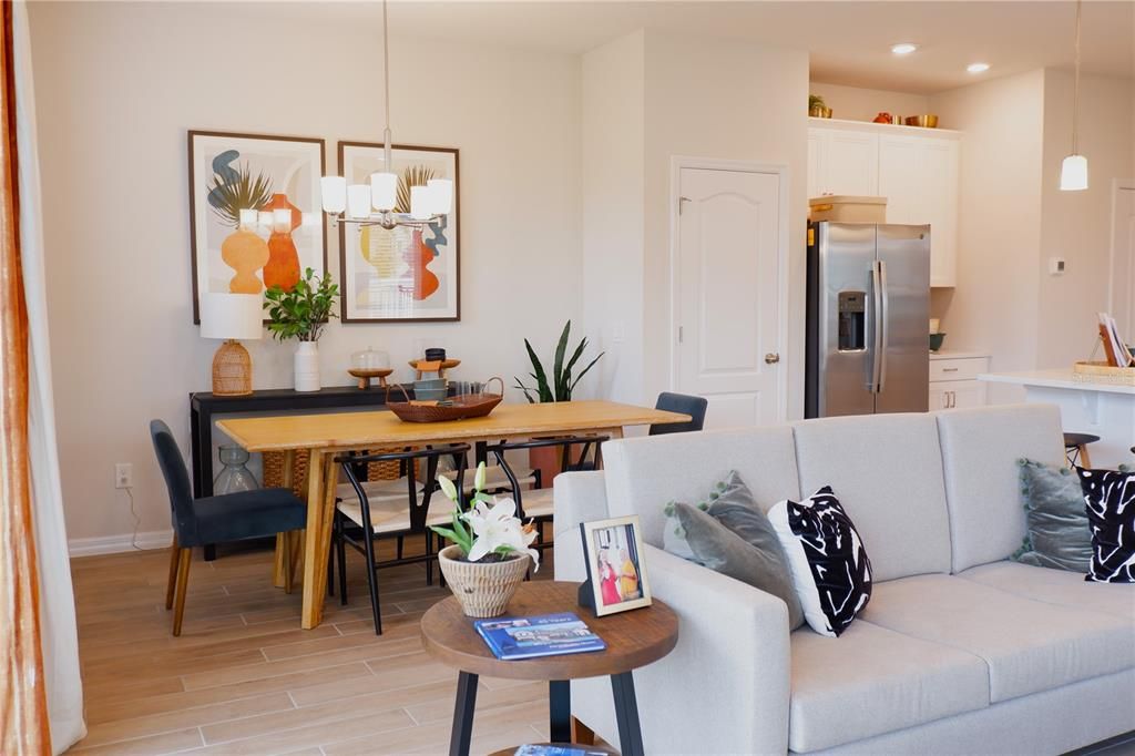 For Rent: $2,650 (3 beds, 2 baths, 1807 Square Feet)