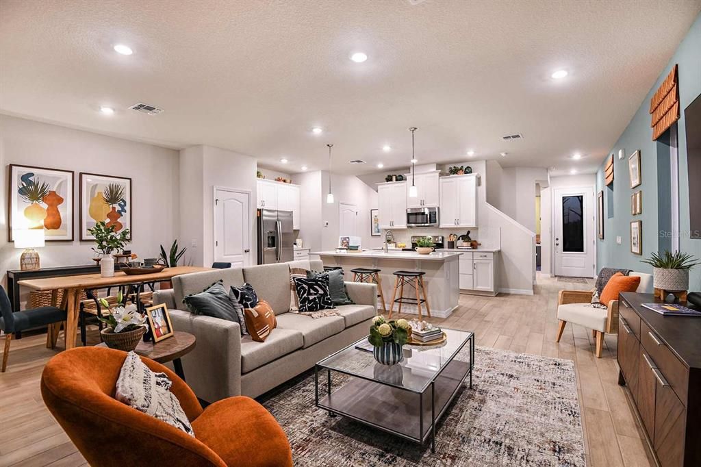 For Rent: $2,650 (3 beds, 2 baths, 1807 Square Feet)