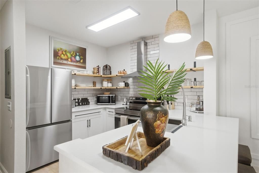 For Sale: $249,900 (2 beds, 2 baths, 1062 Square Feet)