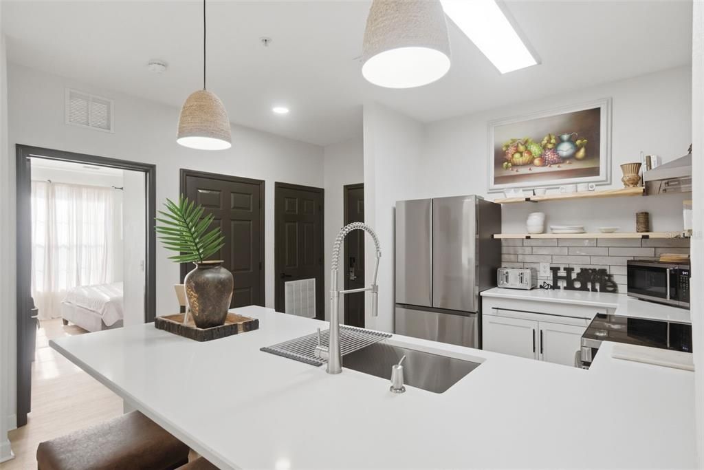For Sale: $249,900 (2 beds, 2 baths, 1062 Square Feet)