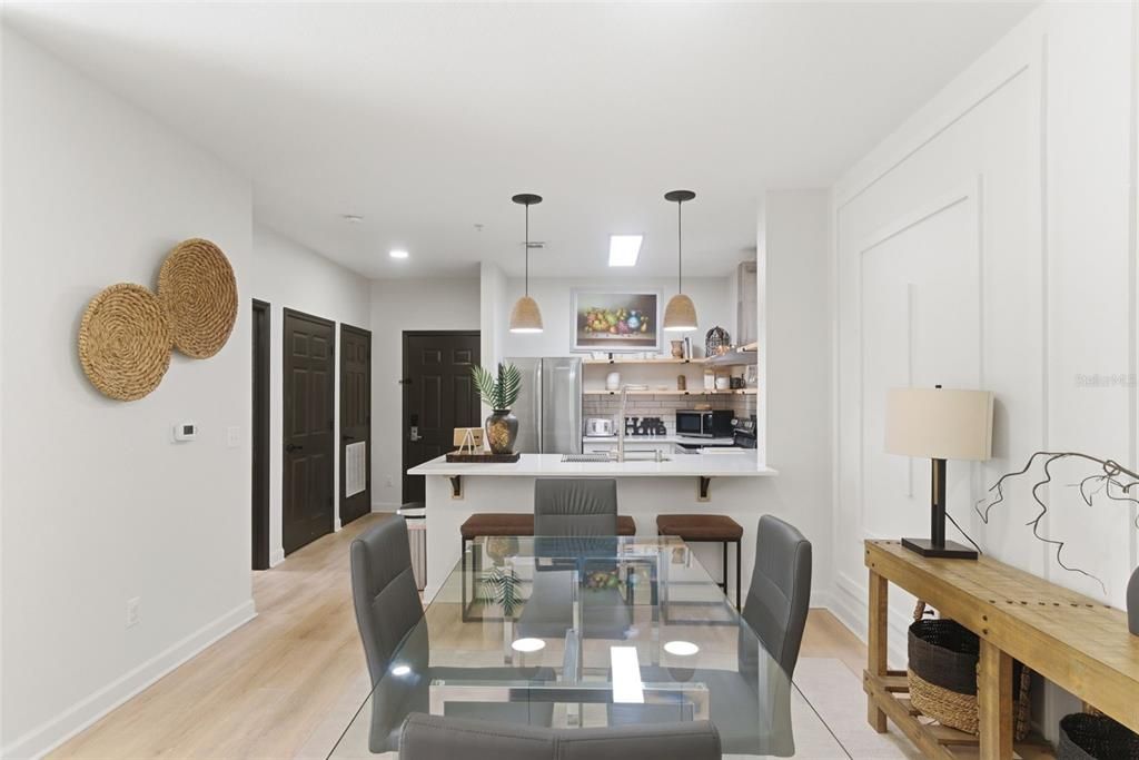 For Sale: $249,900 (2 beds, 2 baths, 1062 Square Feet)