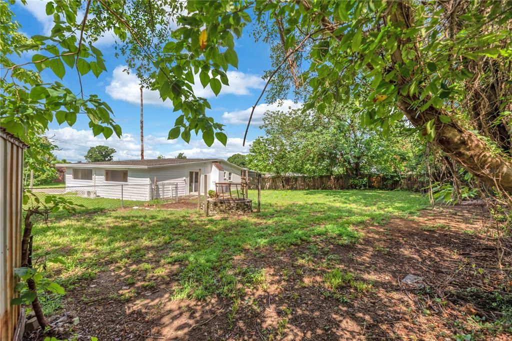 For Sale: $378,000 (4 beds, 2 baths, 1512 Square Feet)