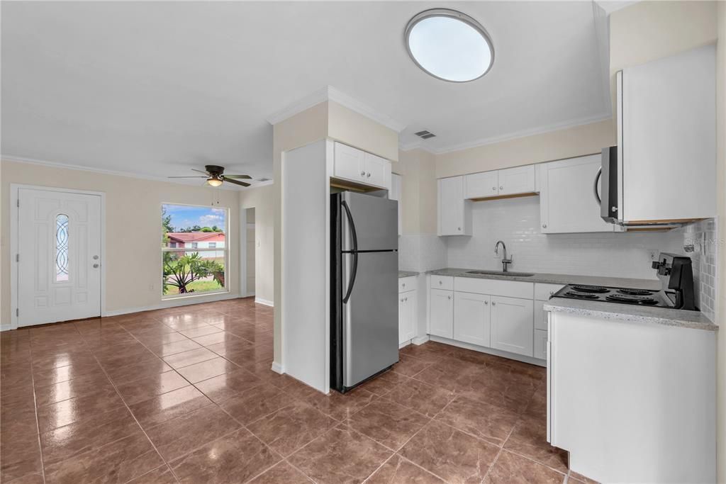 For Sale: $378,000 (4 beds, 2 baths, 1512 Square Feet)