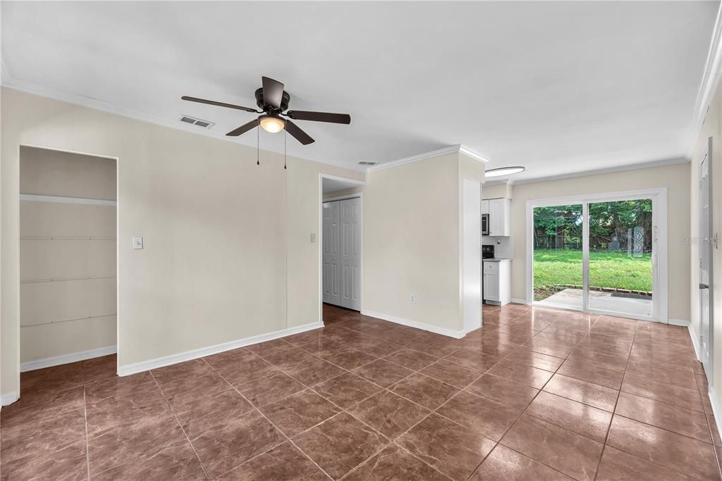 For Sale: $378,000 (4 beds, 2 baths, 1512 Square Feet)