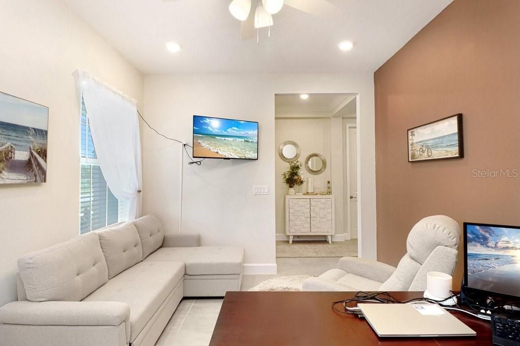 For Sale: $720,000 (3 beds, 3 baths, 2462 Square Feet)