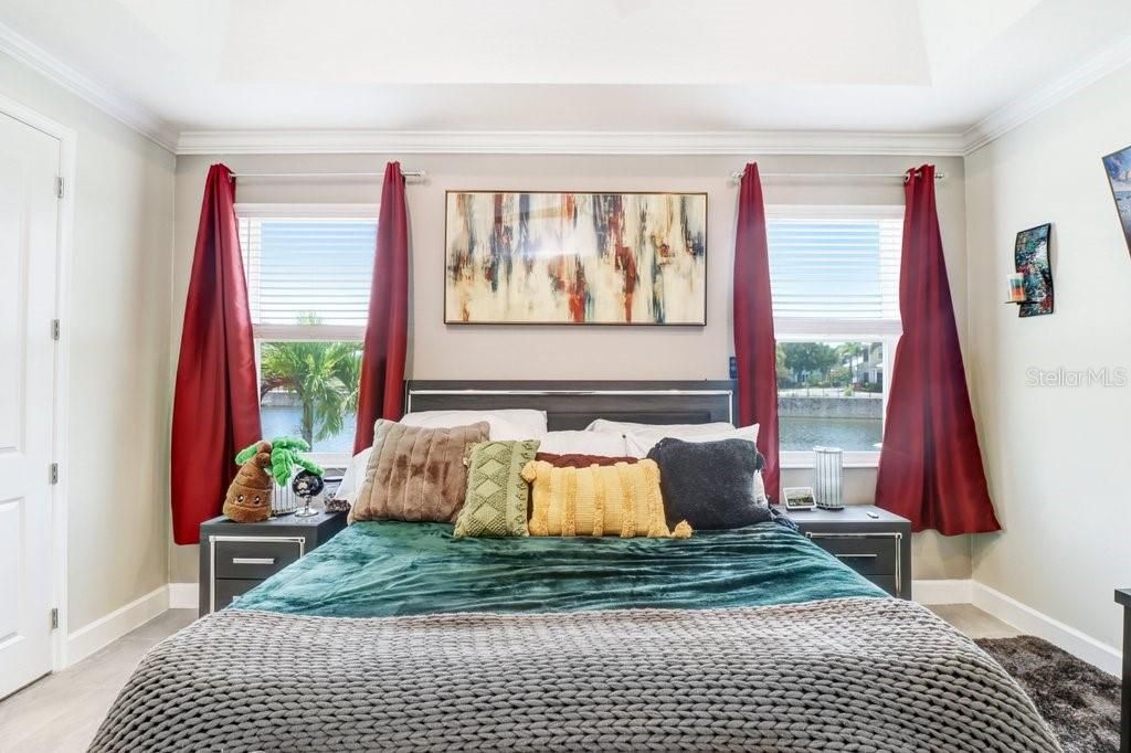 For Sale: $720,000 (3 beds, 3 baths, 2462 Square Feet)