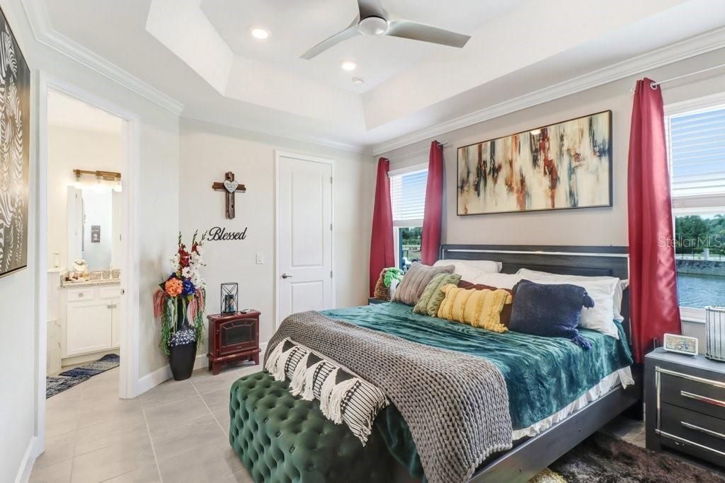 For Sale: $720,000 (3 beds, 3 baths, 2462 Square Feet)