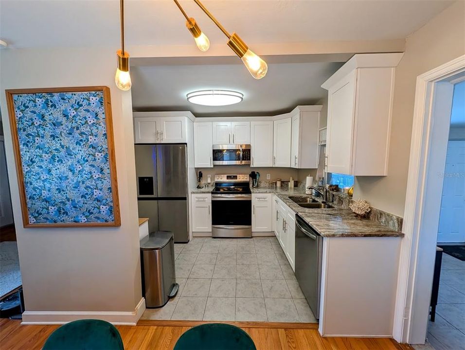 For Sale: $384,990 (2 beds, 1 baths, 1040 Square Feet)