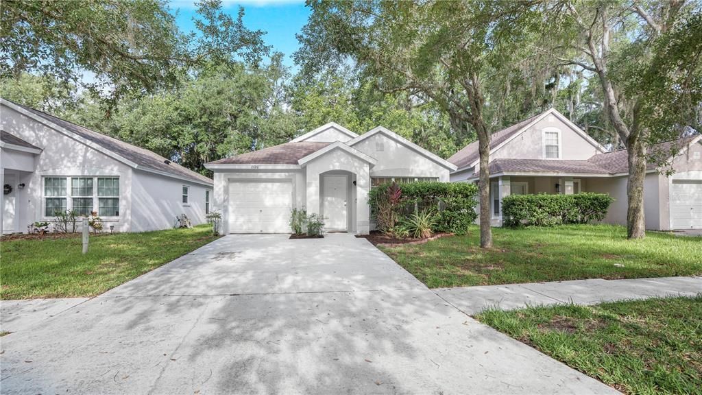 For Sale: $305,000 (3 beds, 2 baths, 1059 Square Feet)