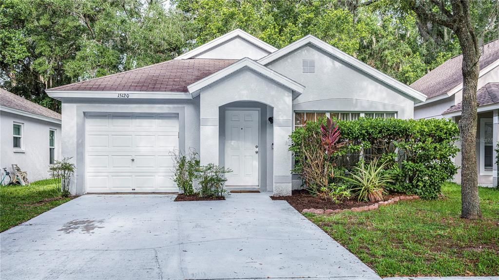 For Sale: $305,000 (3 beds, 2 baths, 1059 Square Feet)