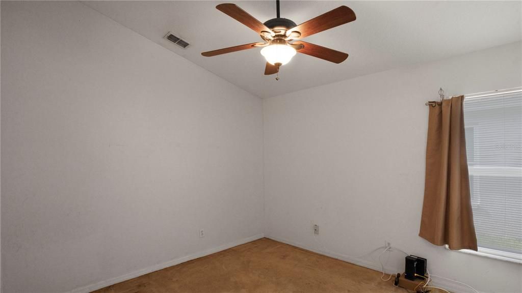 For Sale: $305,000 (3 beds, 2 baths, 1059 Square Feet)