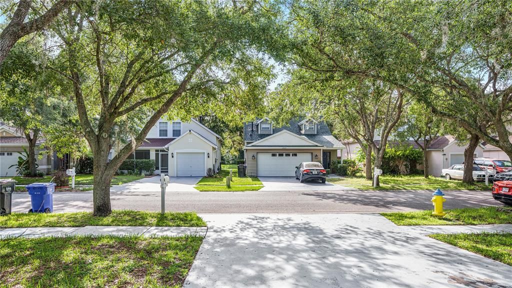 For Sale: $305,000 (3 beds, 2 baths, 1059 Square Feet)