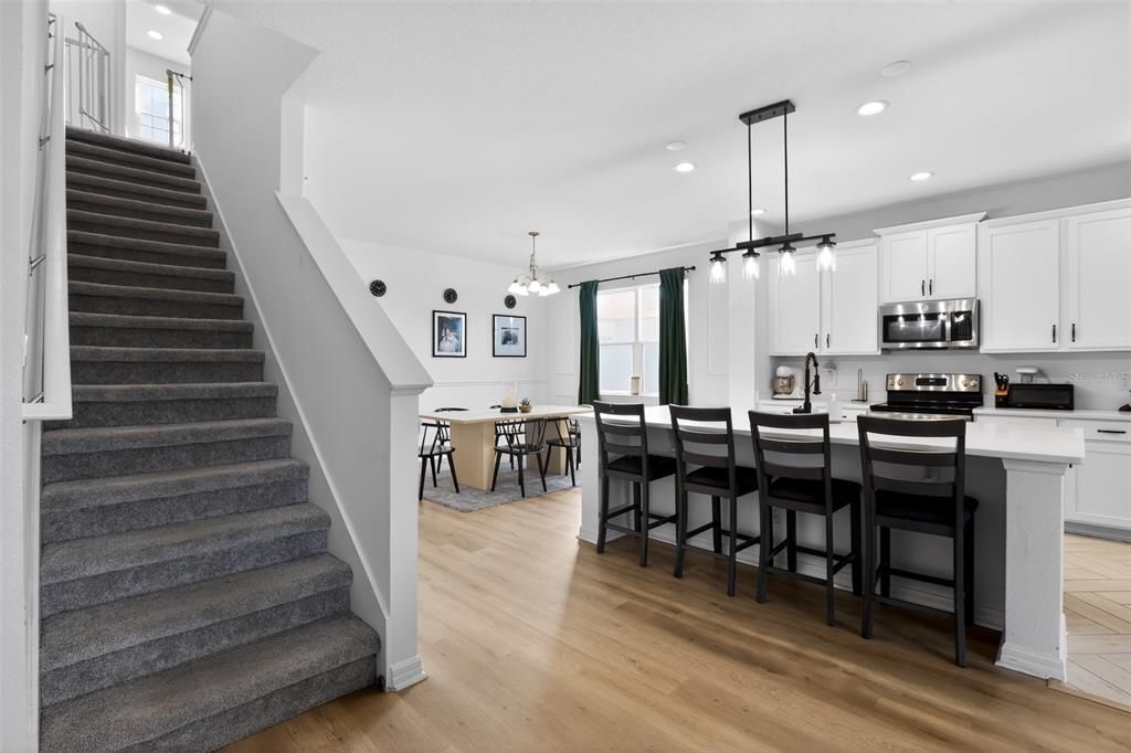 En Venta: $525,500 (5 camas, 3 baños, 3204 Pies cuadrados)