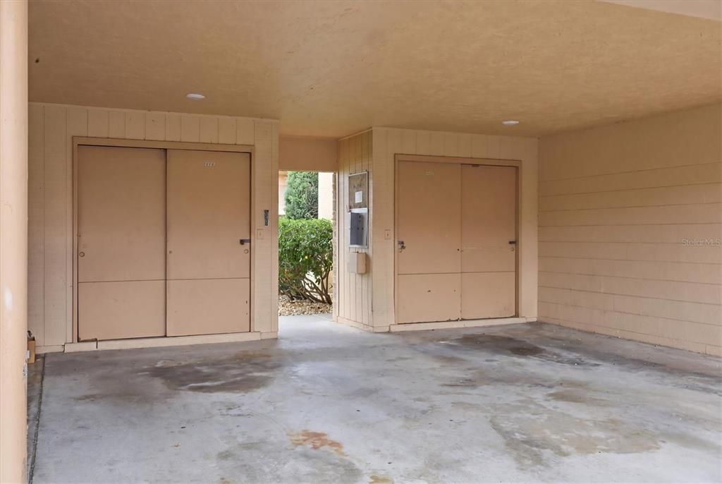 For Sale: $175,000 (2 beds, 2 baths, 966 Square Feet)