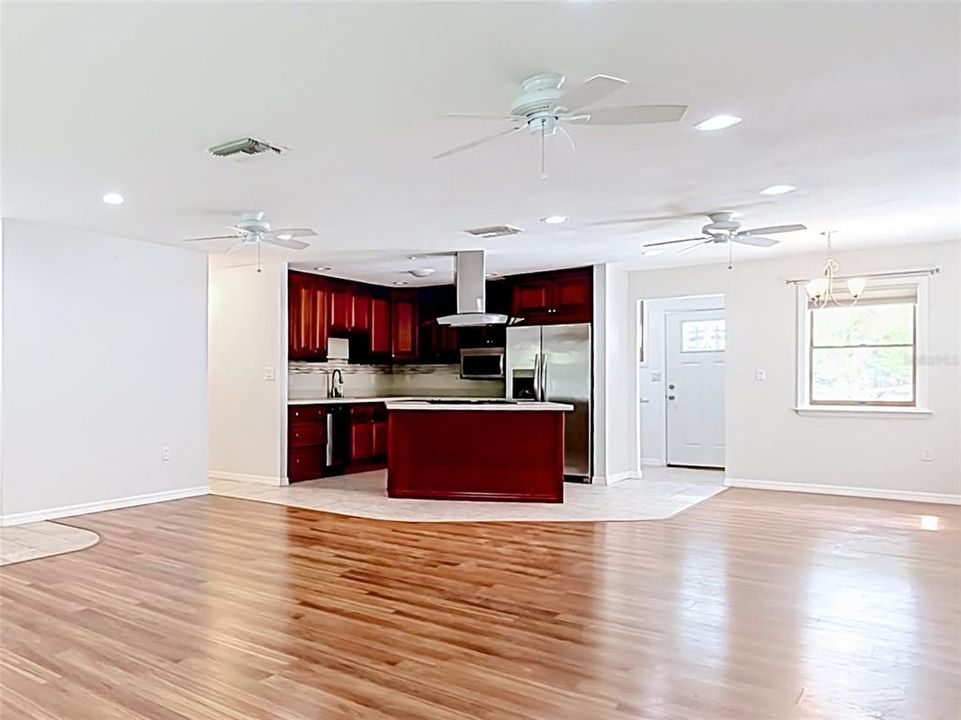 For Sale: $389,000 (3 beds, 2 baths, 2461 Square Feet)