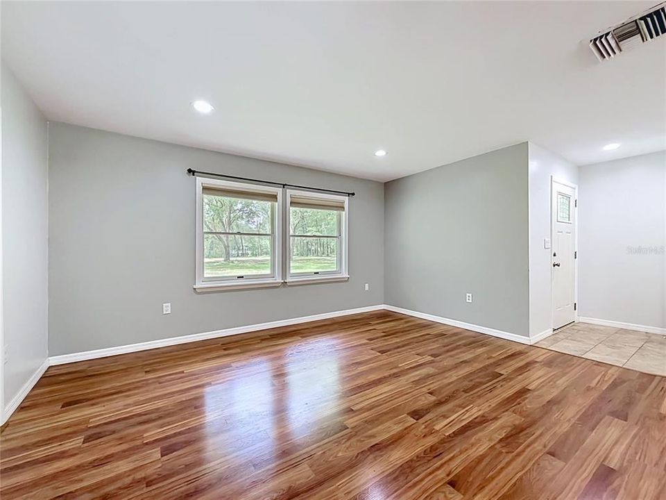 For Sale: $389,000 (3 beds, 2 baths, 2461 Square Feet)