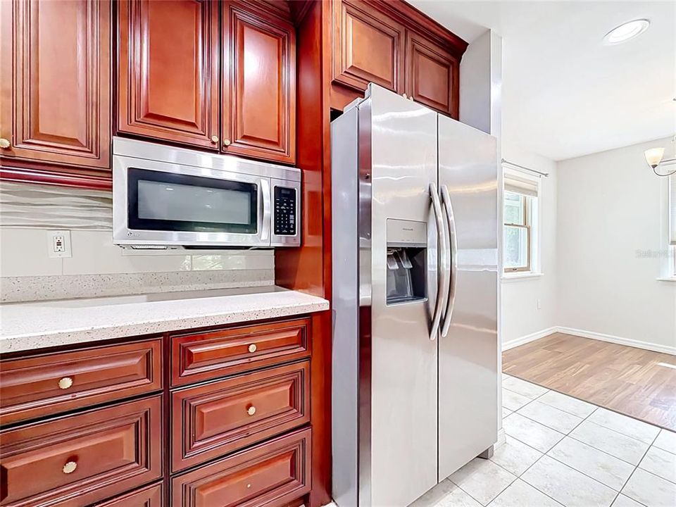 For Sale: $389,000 (3 beds, 2 baths, 2461 Square Feet)