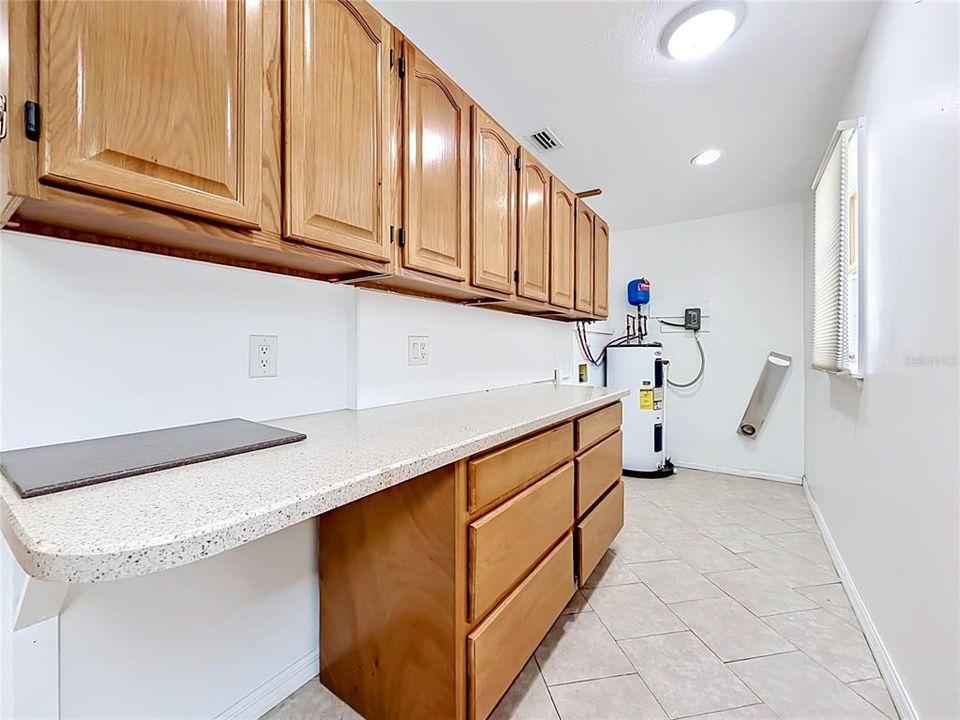 For Sale: $389,000 (3 beds, 2 baths, 2461 Square Feet)