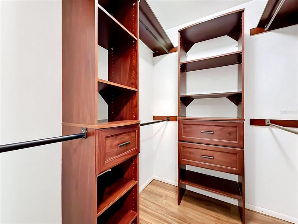 For Sale: $389,000 (3 beds, 2 baths, 2461 Square Feet)