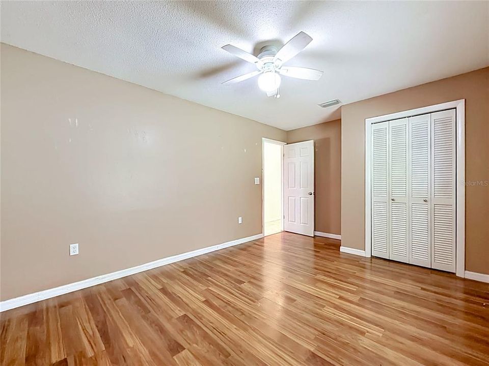 For Sale: $389,000 (3 beds, 2 baths, 2461 Square Feet)
