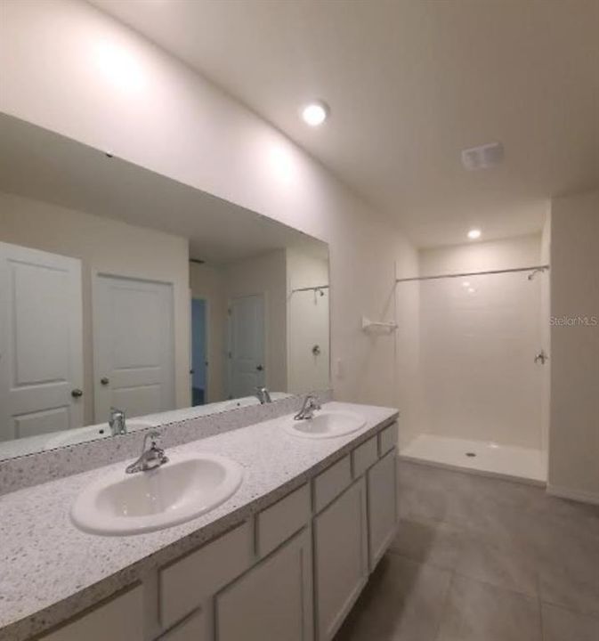 En Renta: $2,695 (4 camas, 2 baños, 2260 Pies cuadrados)
