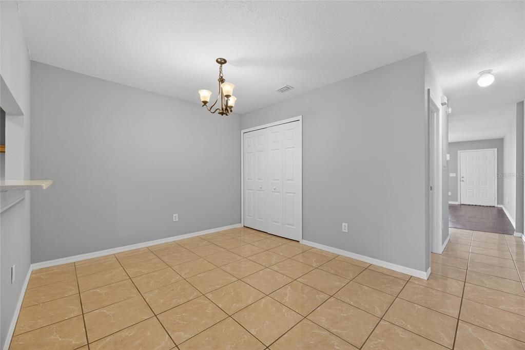 For Sale: $235,000 (2 beds, 2 baths, 1490 Square Feet)