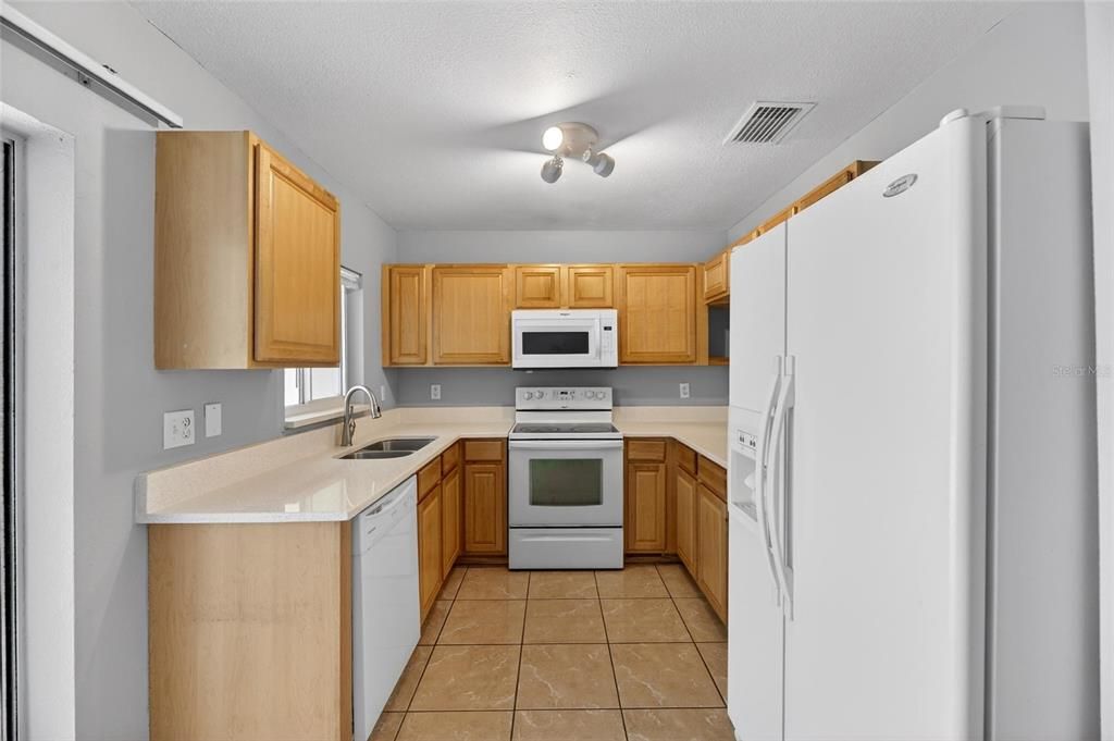 For Sale: $235,000 (2 beds, 2 baths, 1490 Square Feet)
