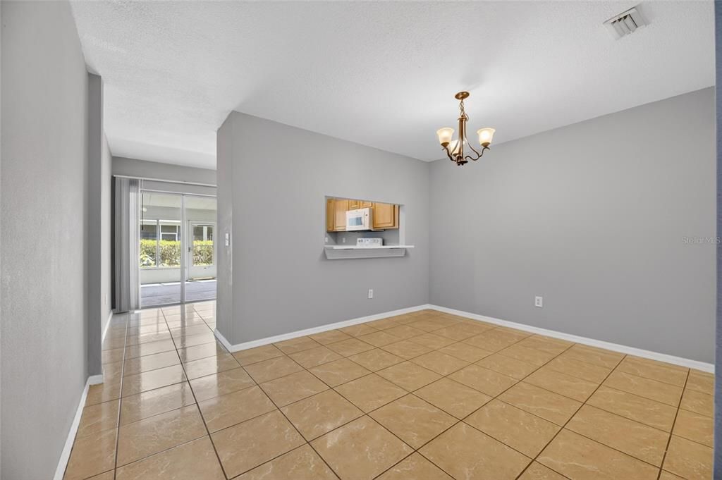 For Sale: $235,000 (2 beds, 2 baths, 1490 Square Feet)