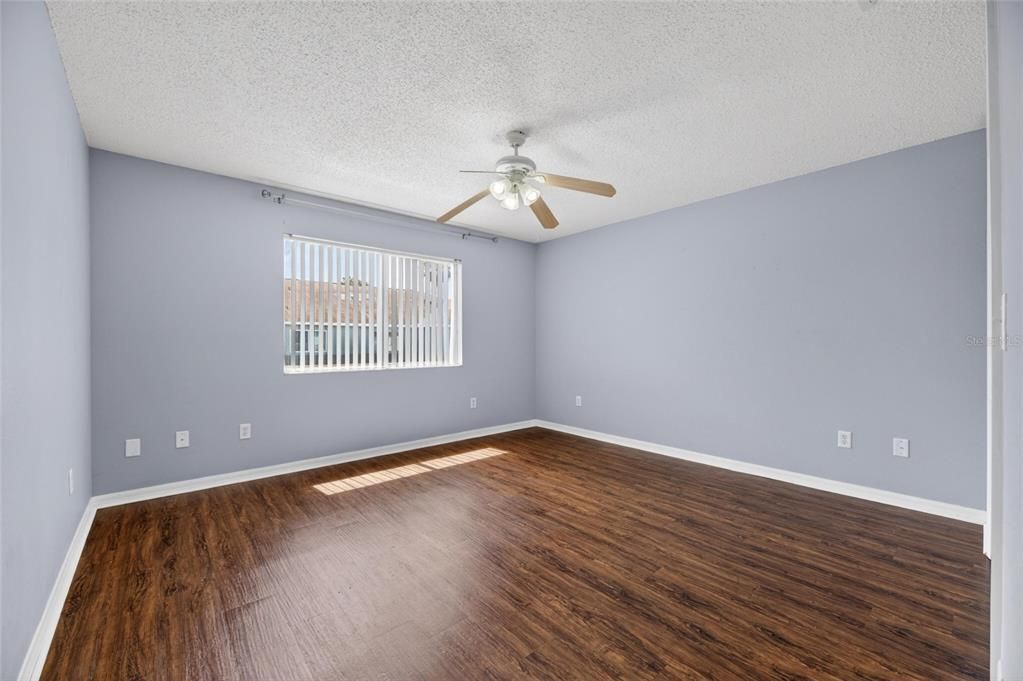 For Sale: $235,000 (2 beds, 2 baths, 1490 Square Feet)