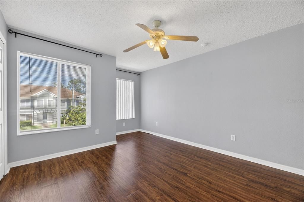For Sale: $235,000 (2 beds, 2 baths, 1490 Square Feet)