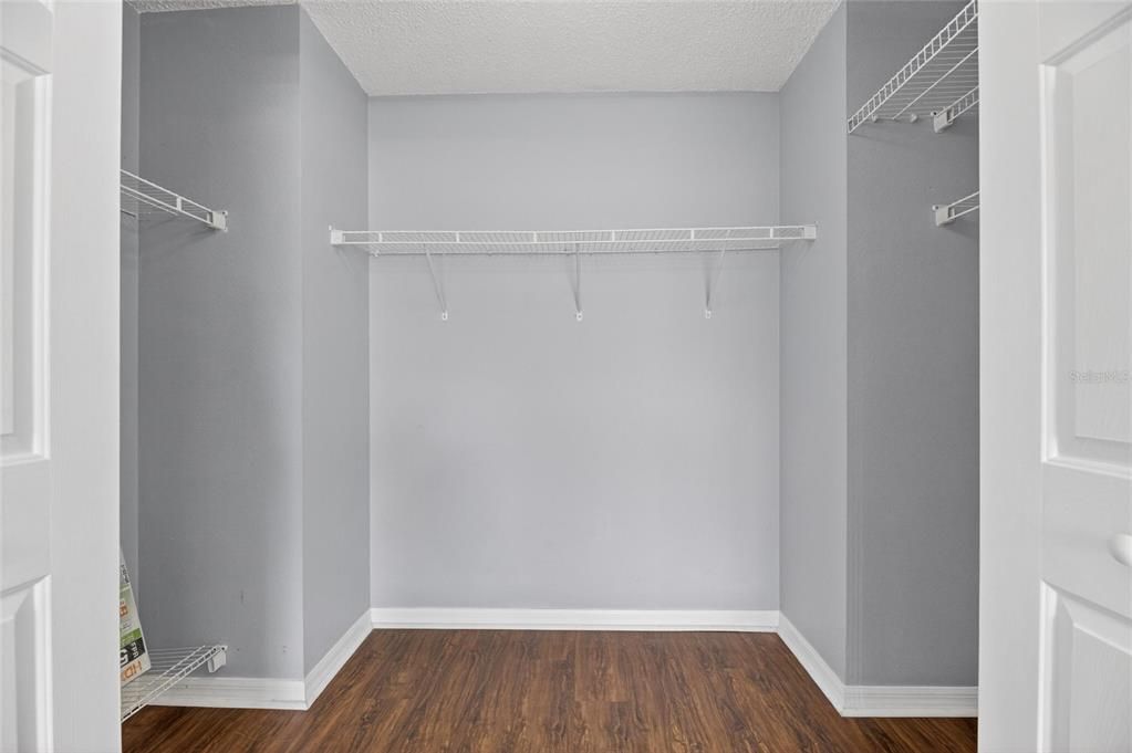 For Sale: $235,000 (2 beds, 2 baths, 1490 Square Feet)