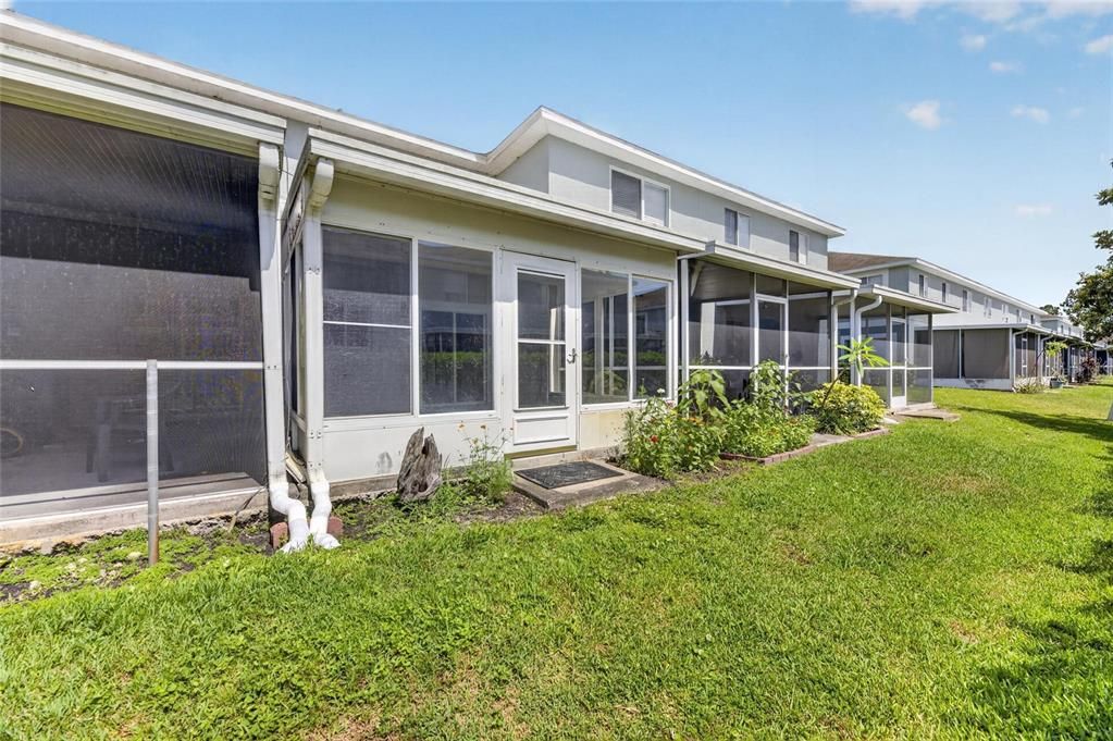 For Sale: $235,000 (2 beds, 2 baths, 1490 Square Feet)