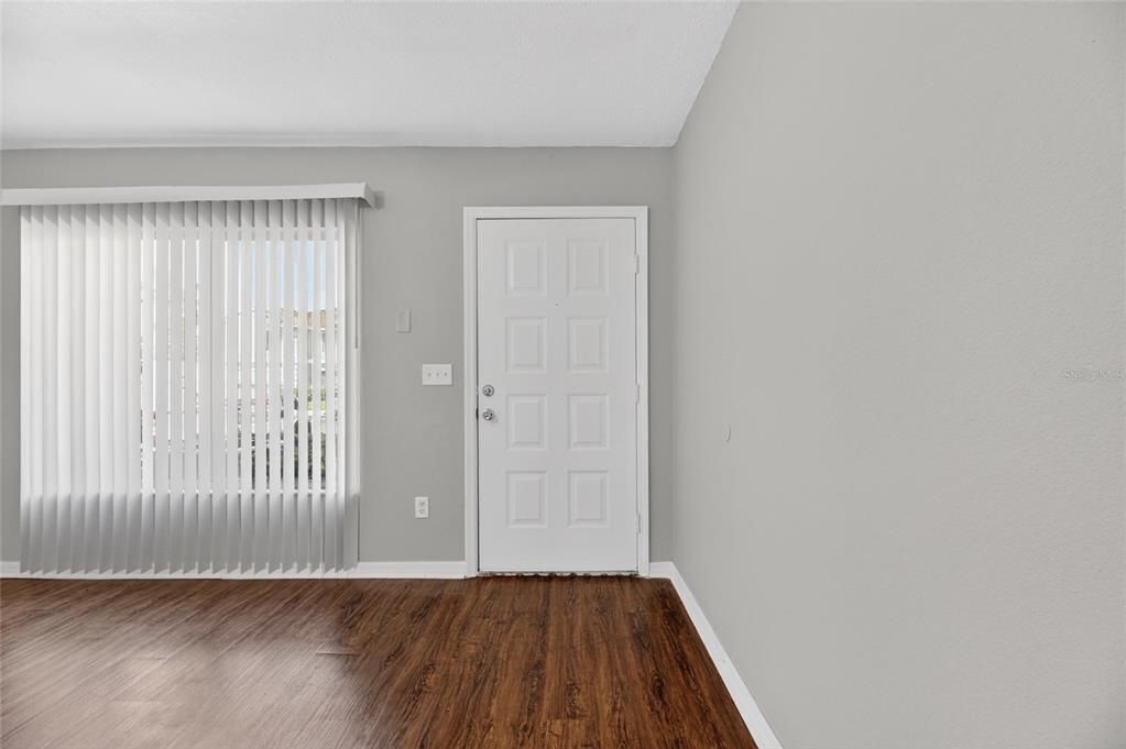 For Sale: $235,000 (2 beds, 2 baths, 1490 Square Feet)