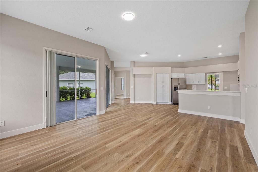 For Sale: $550,000 (4 beds, 2 baths, 2159 Square Feet)