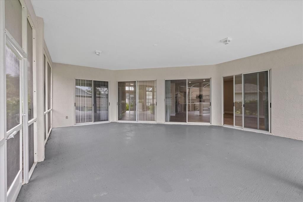 For Sale: $550,000 (4 beds, 2 baths, 2159 Square Feet)