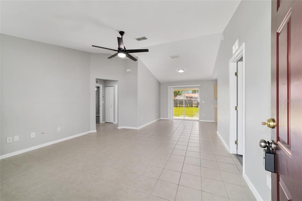 En Venta: $210,000 (3 camas, 2 baños, 1178 Pies cuadrados)