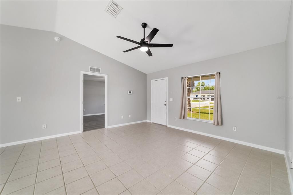 En Venta: $210,000 (3 camas, 2 baños, 1178 Pies cuadrados)