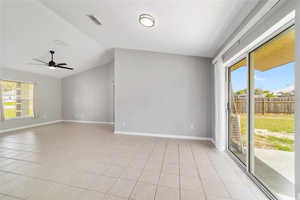 En Venta: $210,000 (3 camas, 2 baños, 1178 Pies cuadrados)