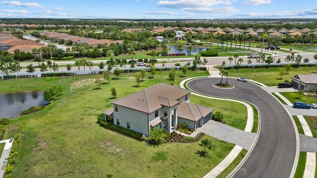 For Sale: $1,045,000 (5 beds, 4 baths, 4010 Square Feet)