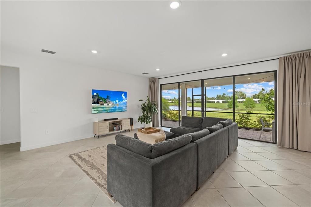 For Sale: $1,045,000 (5 beds, 4 baths, 4010 Square Feet)