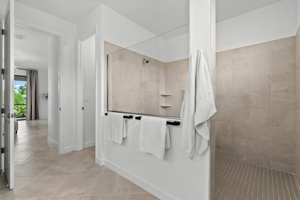 For Sale: $1,045,000 (5 beds, 4 baths, 4010 Square Feet)