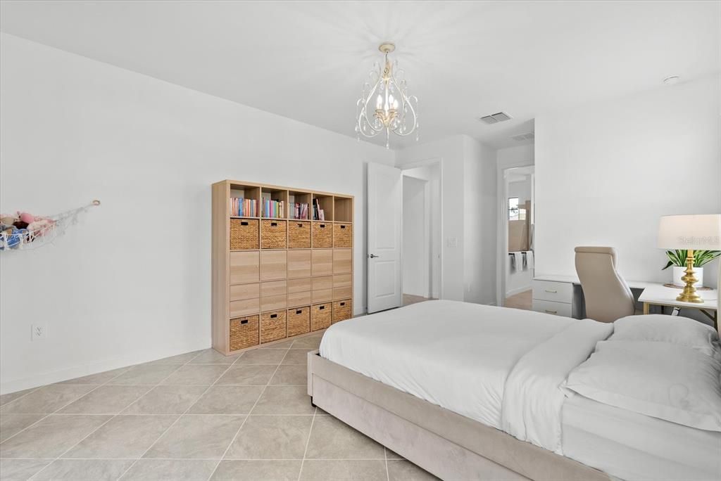 For Sale: $1,045,000 (5 beds, 4 baths, 4010 Square Feet)