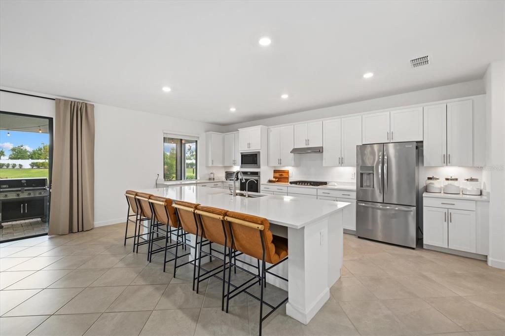 For Sale: $1,045,000 (5 beds, 4 baths, 4010 Square Feet)