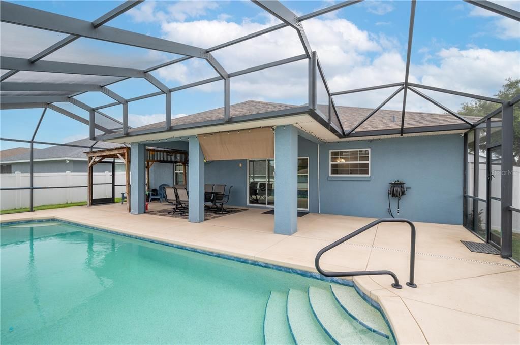 For Sale: $435,000 (4 beds, 2 baths, 2307 Square Feet)