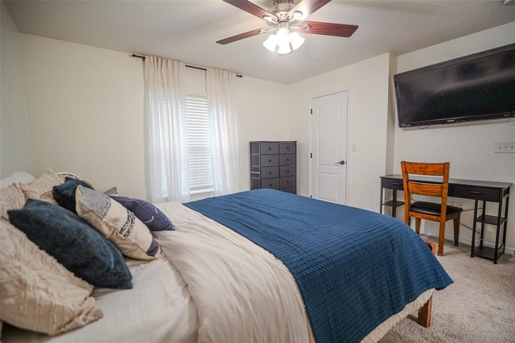 For Sale: $233,900 (3 beds, 2 baths, 1632 Square Feet)