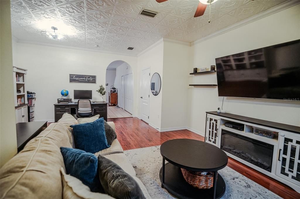 For Sale: $233,900 (3 beds, 2 baths, 1632 Square Feet)